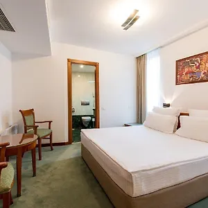 3* Hotell Duke Romana Center